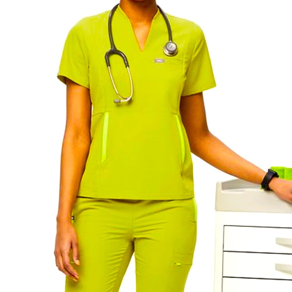 FIGS Limeade Slim Scrub Top Small 🍋